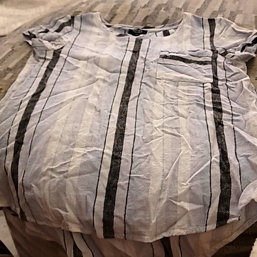 Jones New York Signature Top